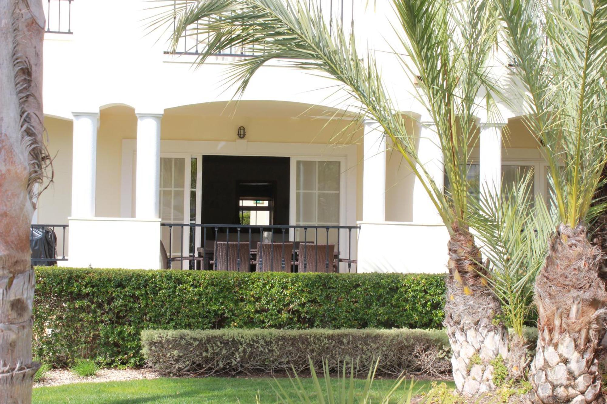 Apartment Luxury 3 Bedroom On Gated Complex