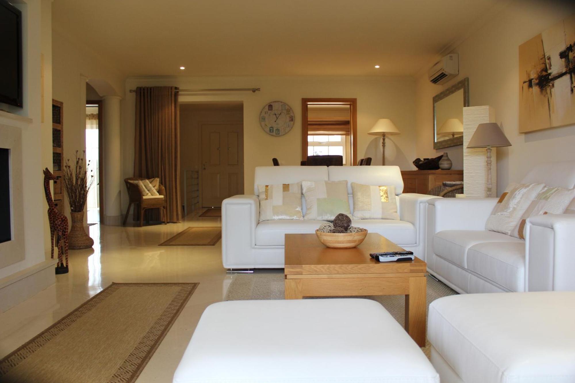 Luxury 3 Bedroom On Gated Complex *