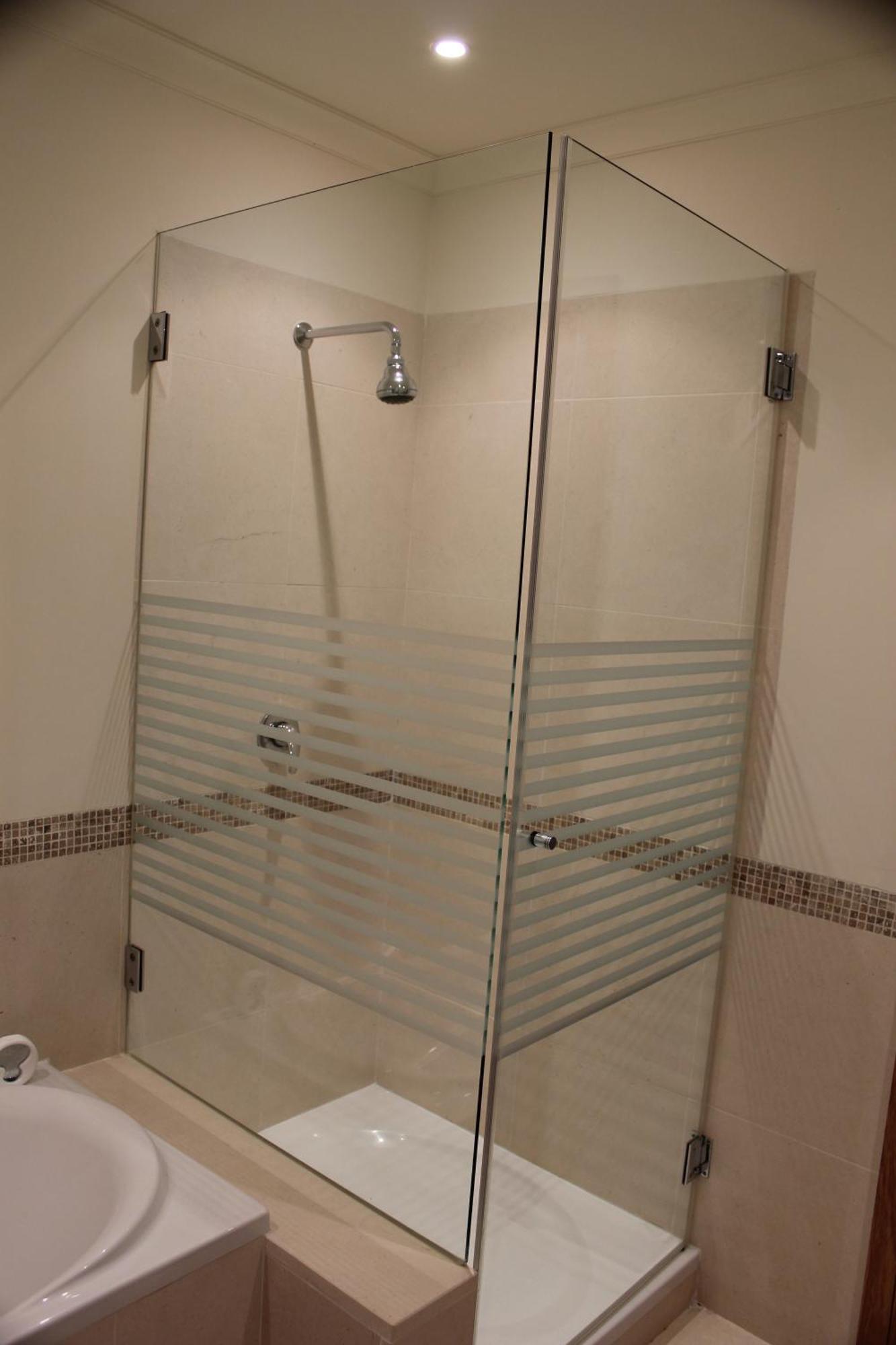 Luxury 3 Bedroom On Gated Complex