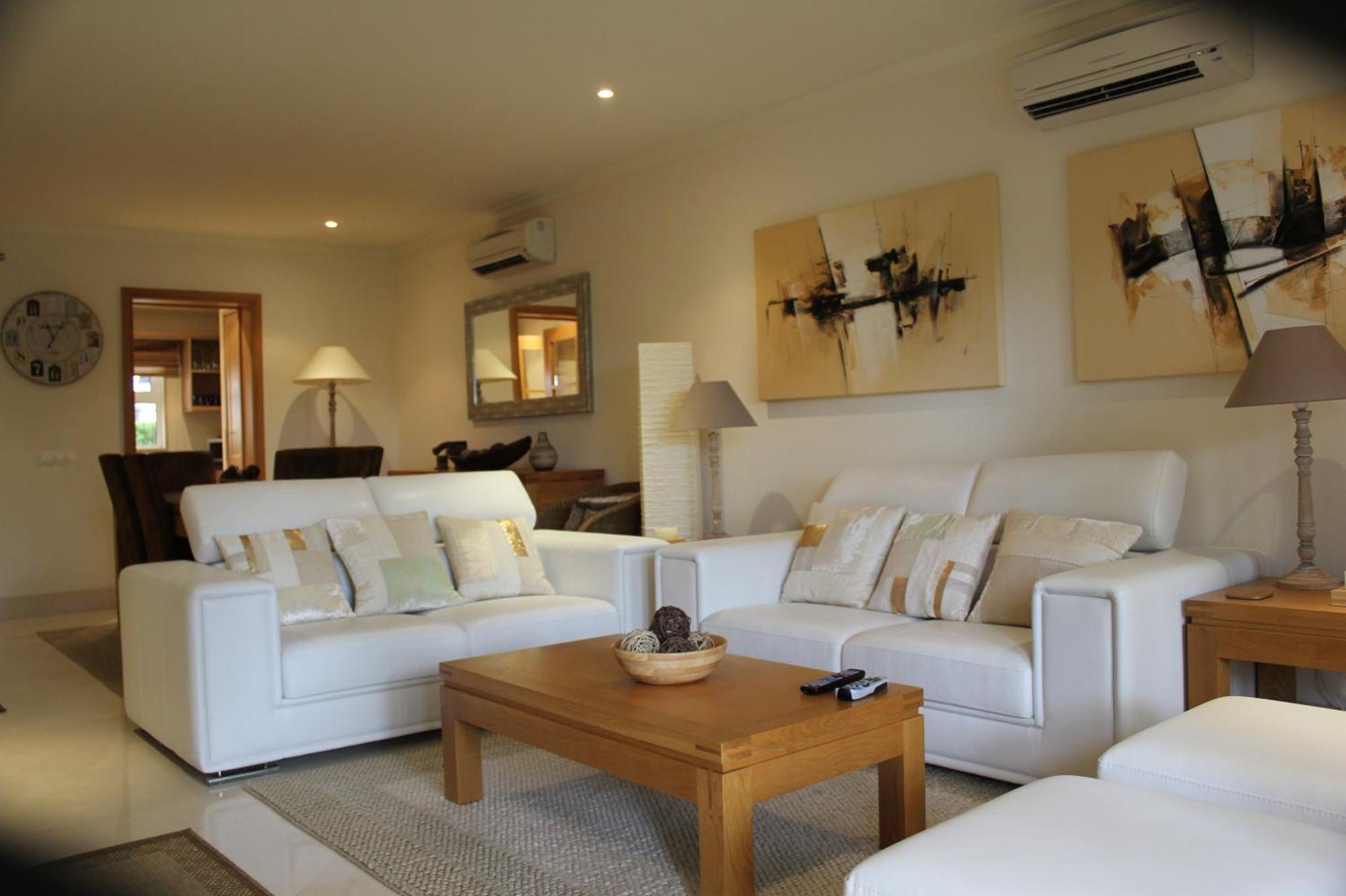 Luxury 3 Bedroom On Gated Complex Apartment *